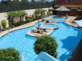 Гостиница Crown Regency Suites Mactan  Лапу-Лапу